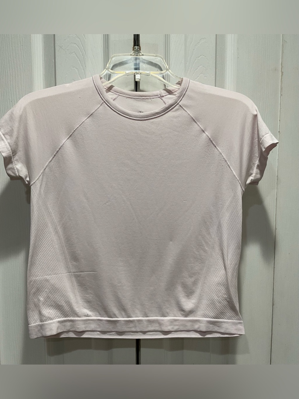 🍏🍏🍏 Athleta Girl’s Pale Lavender Color Cropped Top, Size 10
